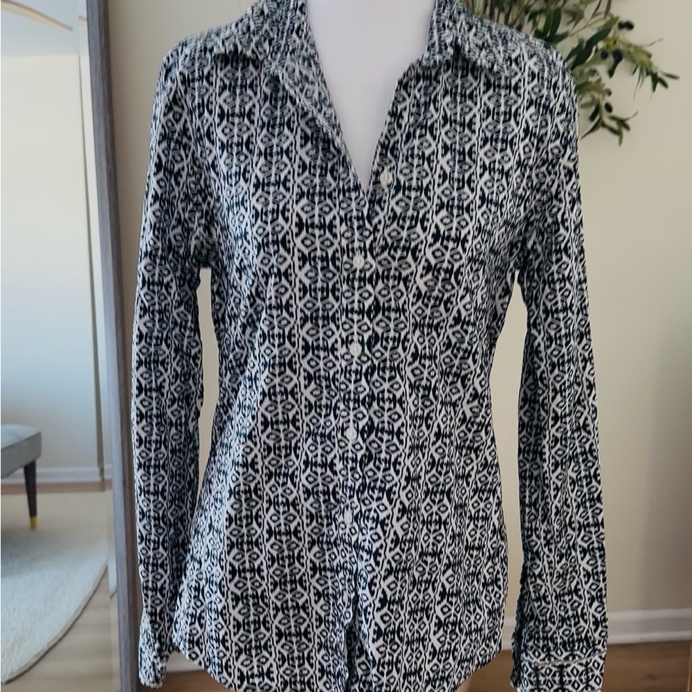 Banana Republic Navy and White Button Down Shirt